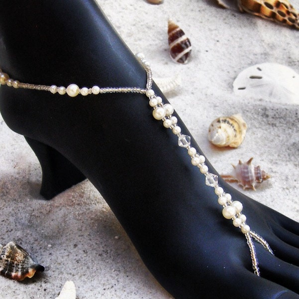 Wedding Foot jewelry Barefoot Sandals, Ivory pearls and crystals