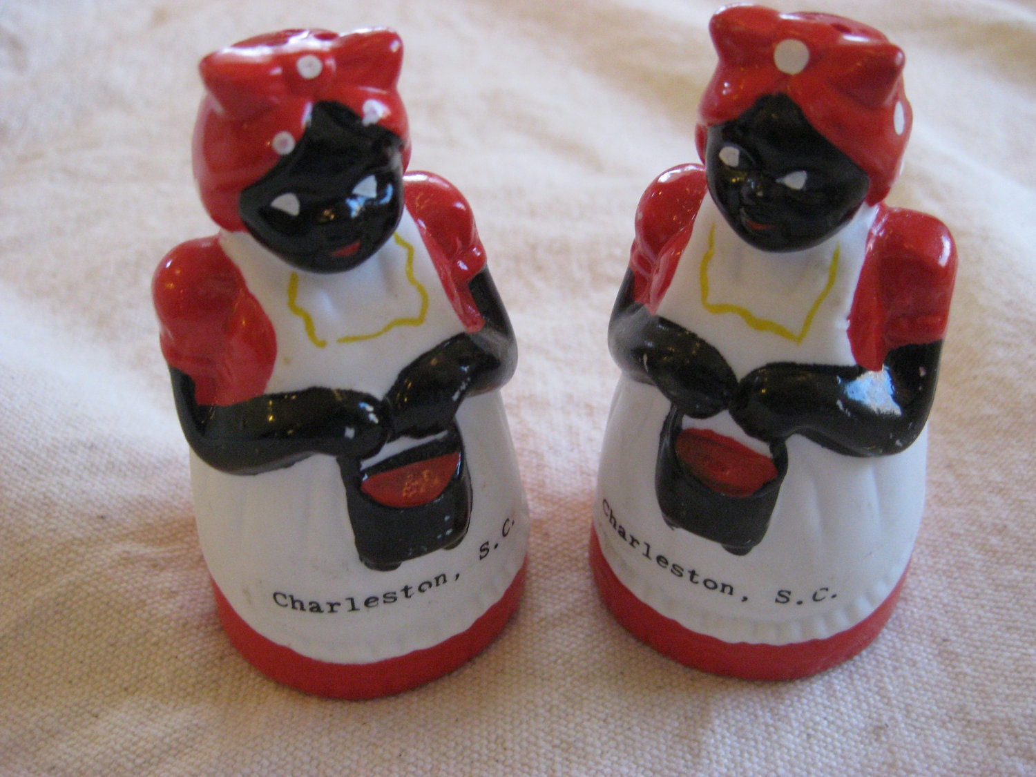 Americana Black Salt n Pepper Shakers Ceramic Aunt Jamimas