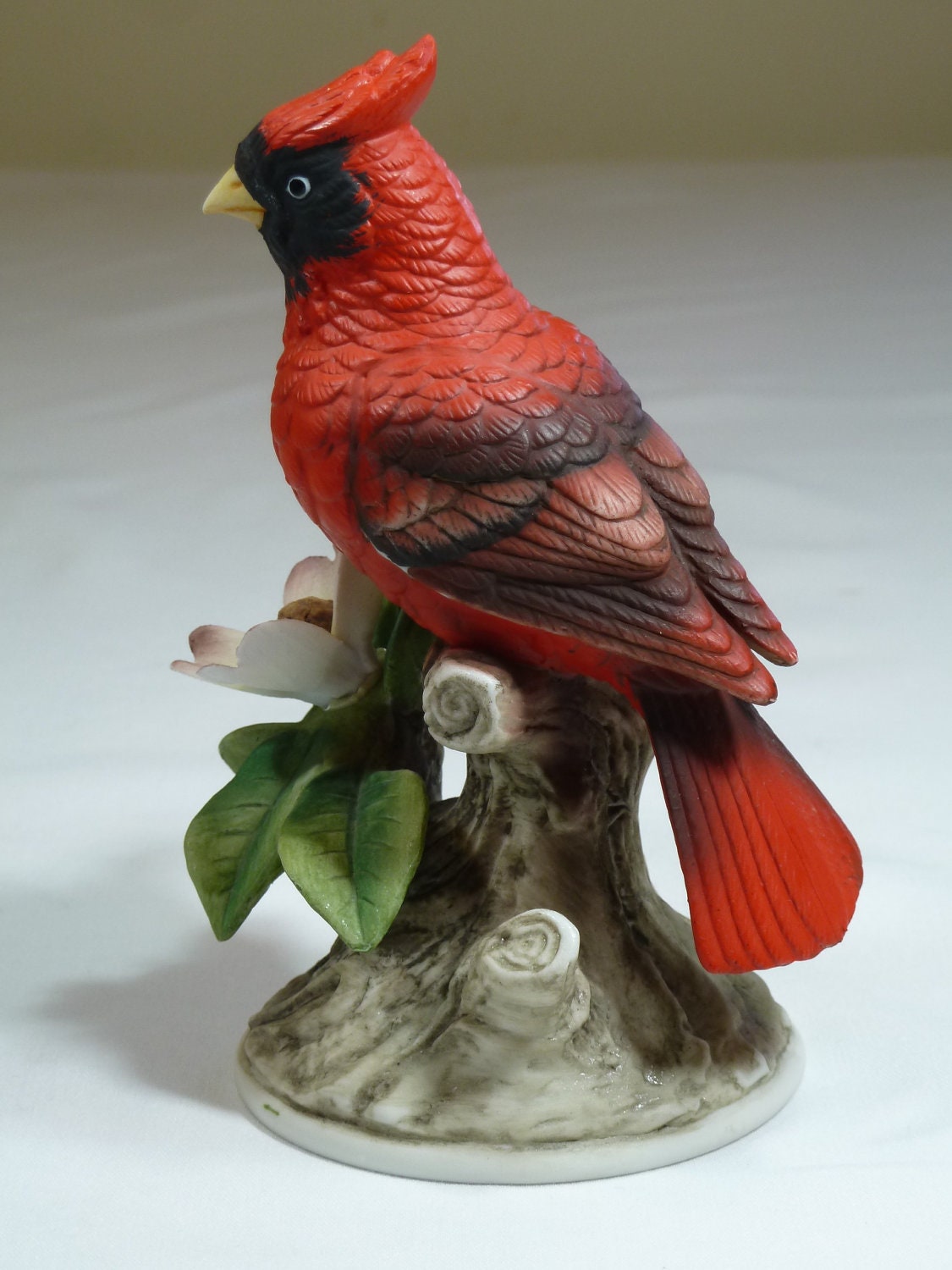 Cardinal by Andrea (Sadek Japan) 8627 Figurine
