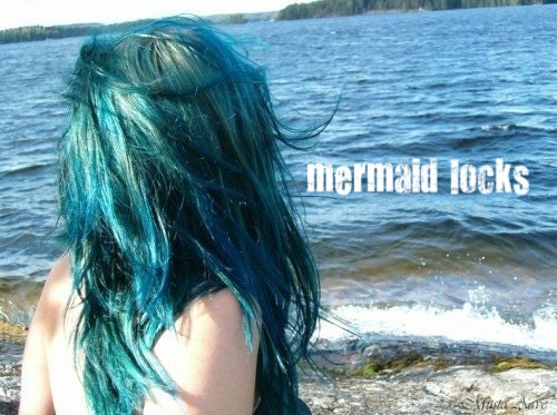 AQUATIC TURQUOISE TEAL/ 18 inches long/ human hair extensions/ remy quality hair/ hair wefts/ pastel hair/ free people hair