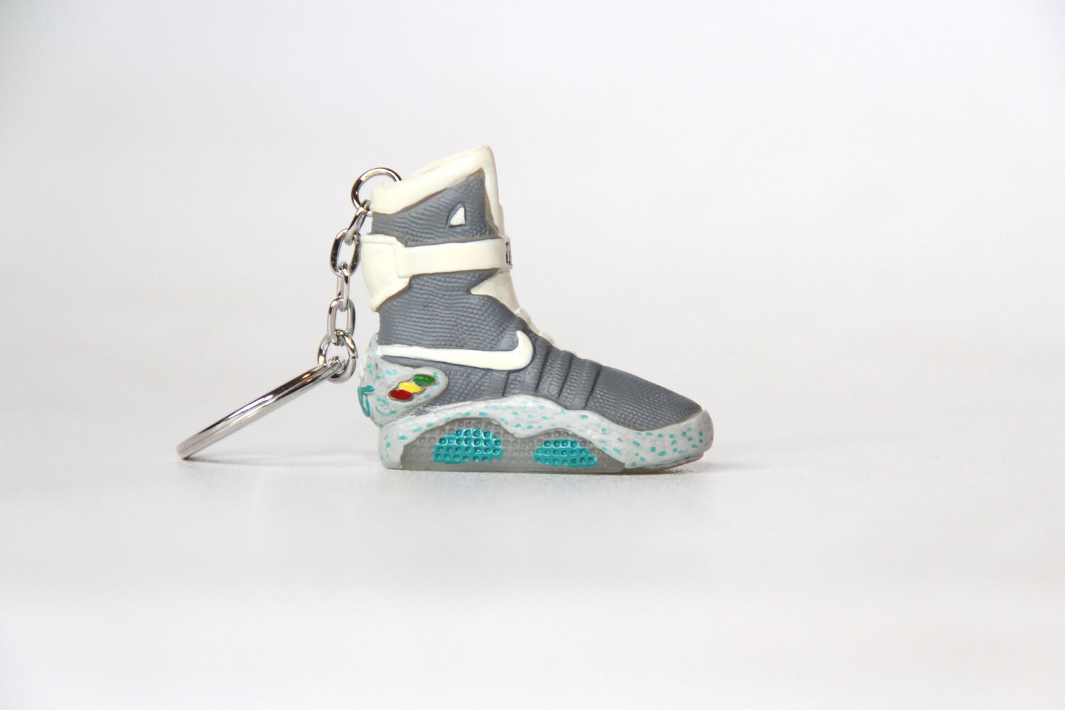 Sneaker Keychain Nike Air Mag / back to the future by MERYSTACHE