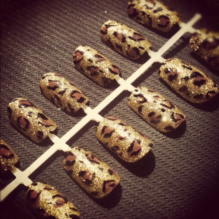 Leopard/Animal Print Wah Style Hand Painted Fake False Nails - CUSTOM NAIL ART -