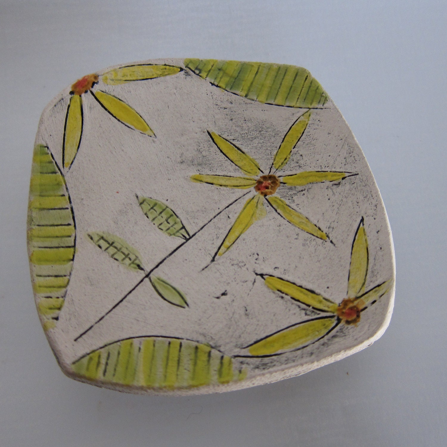 layered slips Ceramic painting, Porcelain painting, Clay pottery ideas