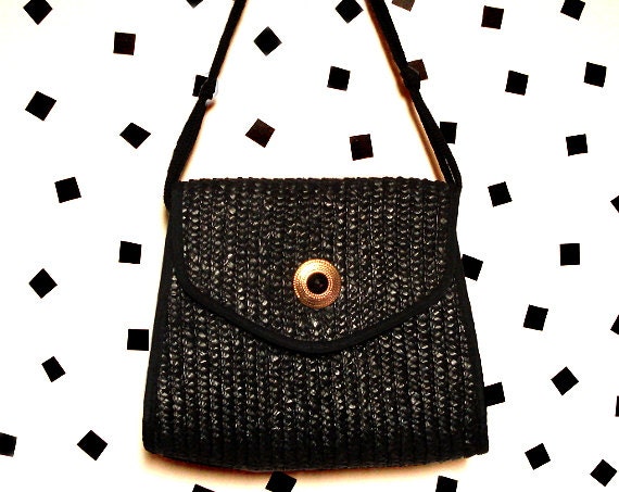 Black and Gold Straw Shoulder Bag- Vintaged 1980s