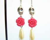 Day of the Dead Earrings, Skull Earrings with Coral Pink Flowers & Pearl Drops, Dia de Los Muertos Skull Jewelry, Silver Skulls, Pink Roses