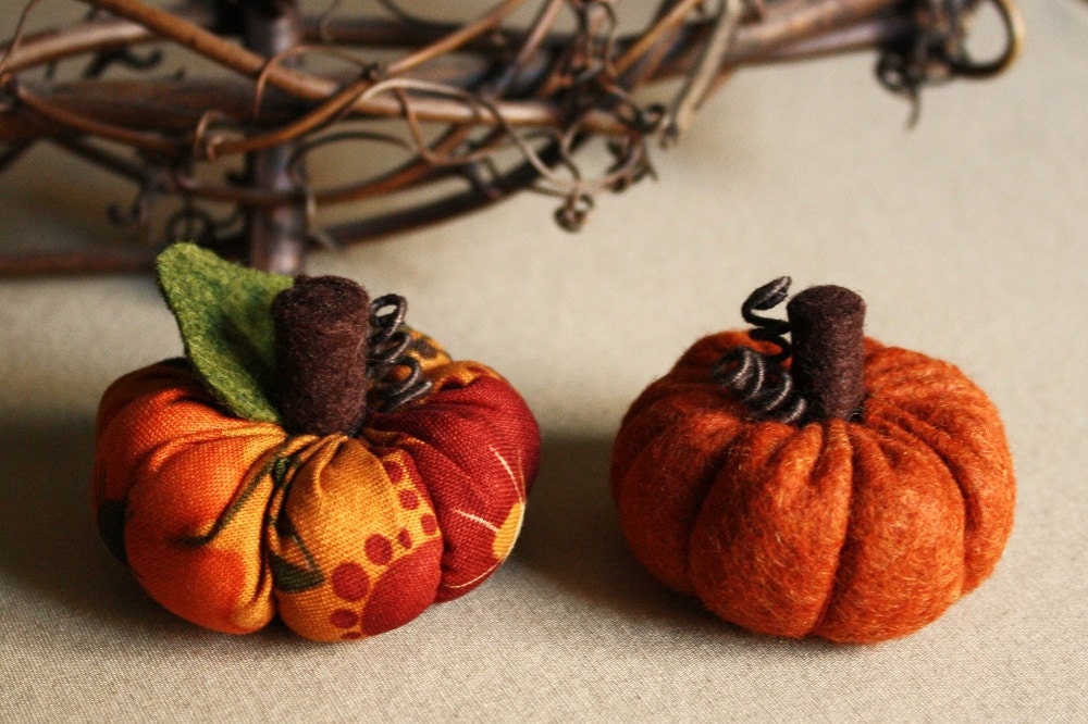 fabric pumpkins decorations autumn harvest felt and fabric stuffed mini pumpkins
