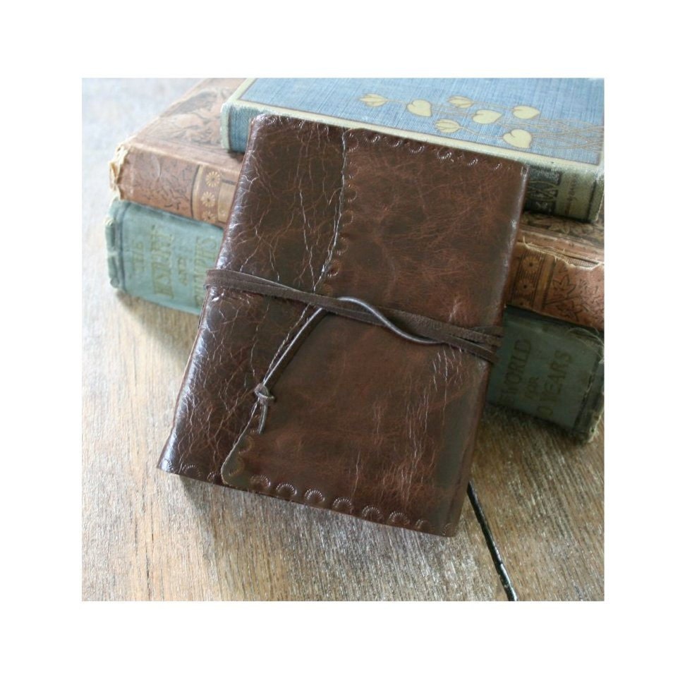 Leather Journal - J.R.R. Tolkien: "Not all who wander are lost" . Travel Journal . handmade handbound . hand embossed dark brown (320 pgs)