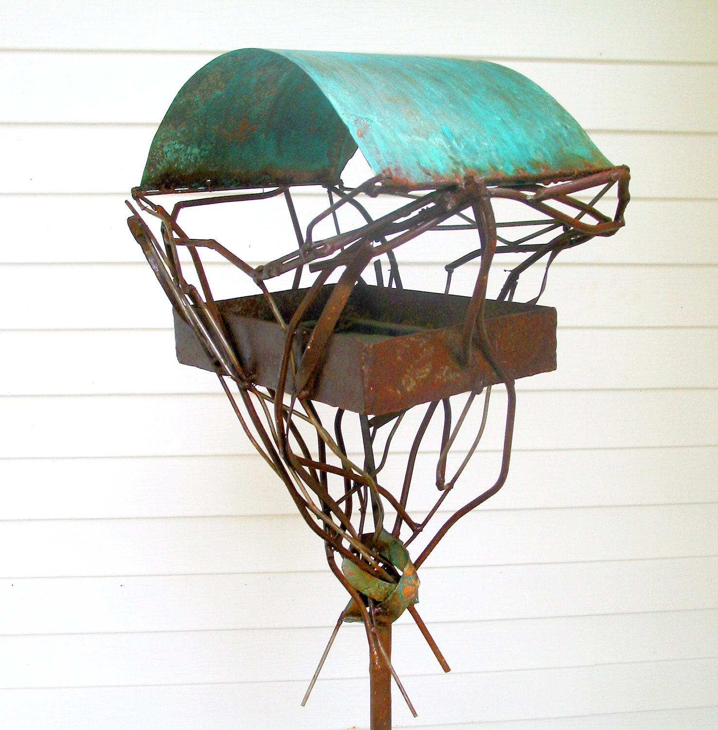 Sculptural Bird Feeder 264