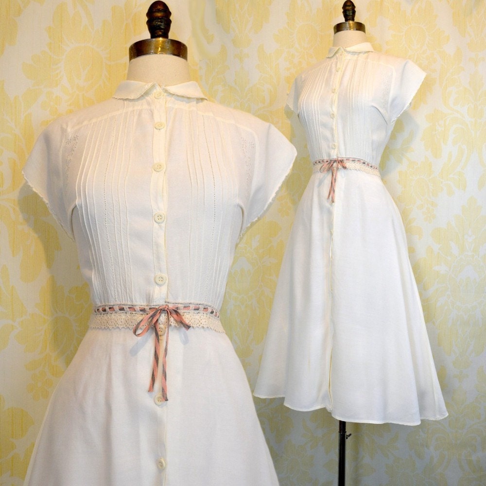 Vintage Ivory Tea Dress S M - Crochet Lace Trim - Cotton Shirtdress - Embroidery - Pintucks - Full Skirt