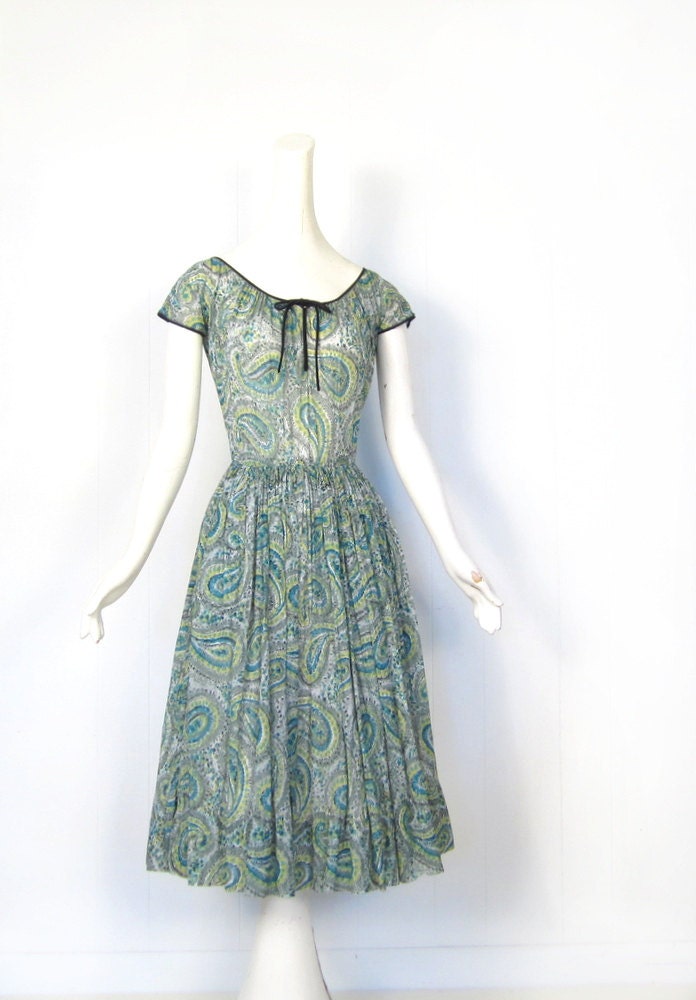 Claire McCardell Dress / Vintage 1950s Dress / 50s Dress / Green Paisley / Bohemian Dress / XS