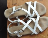 Vintage GH Bass  Sunjuns White Strap Sandals size 8 1/2
