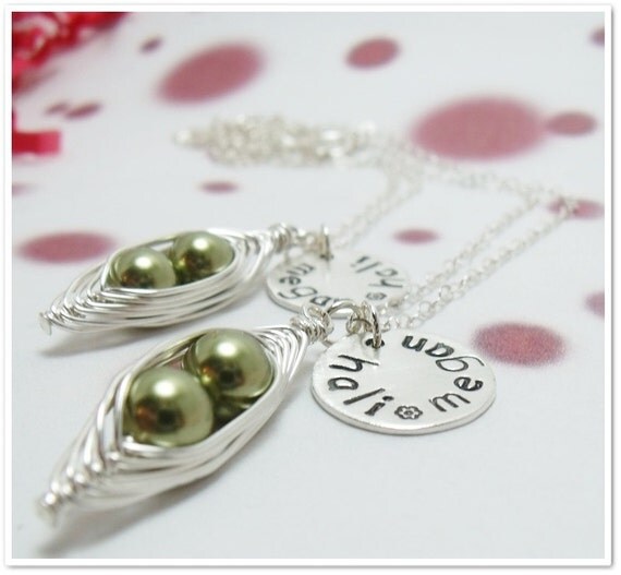 Peas in a Pod - Best Friends Necklaces with Personalized Name Tag