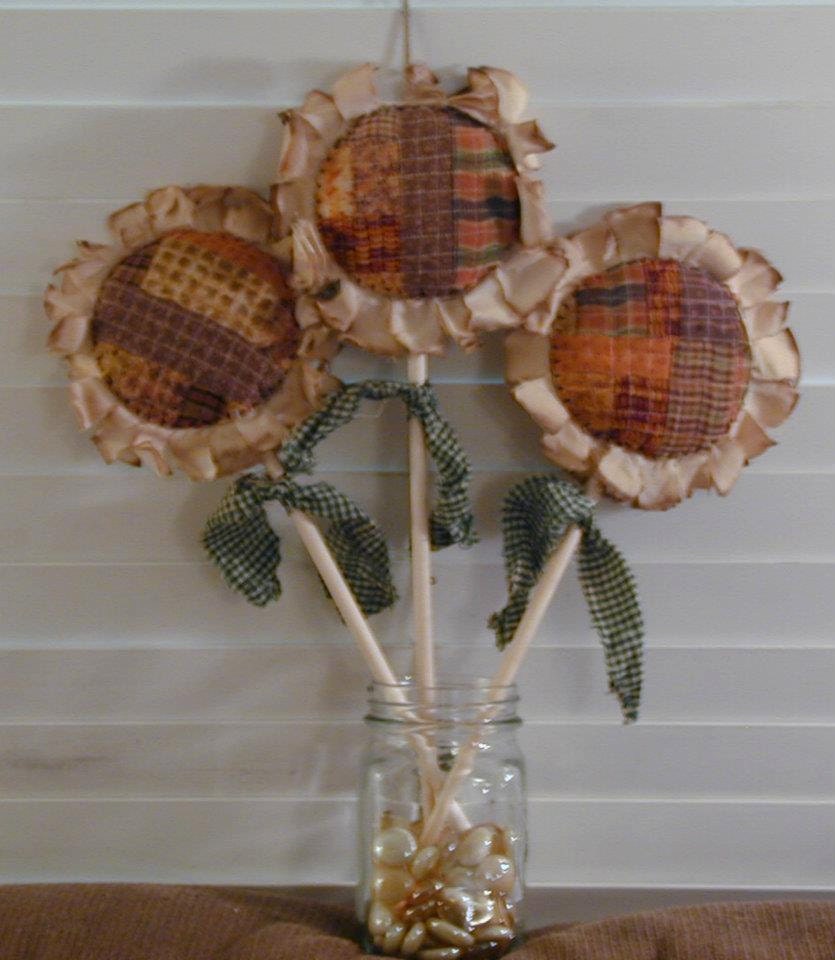 Primitive Cutter Quilt Sunflowers