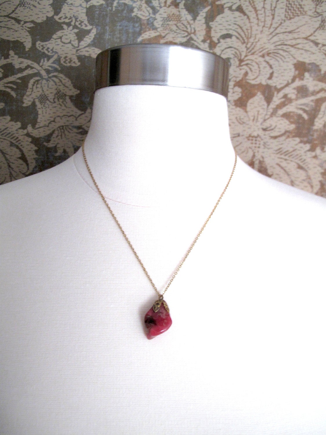 BUSHNELL Necklace - Vintage Pink Stone Pendant on Gold Chain