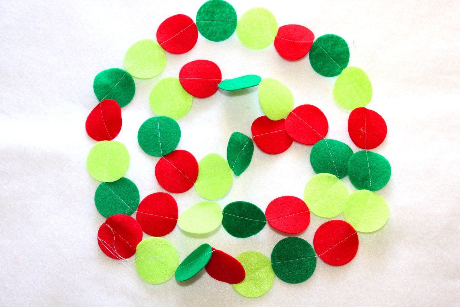 Felt Circle Garland - Merry in Red and Green Il_570xn