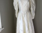 vintage satin wedding dress / 1980s wedding gown/ white ivory country retro