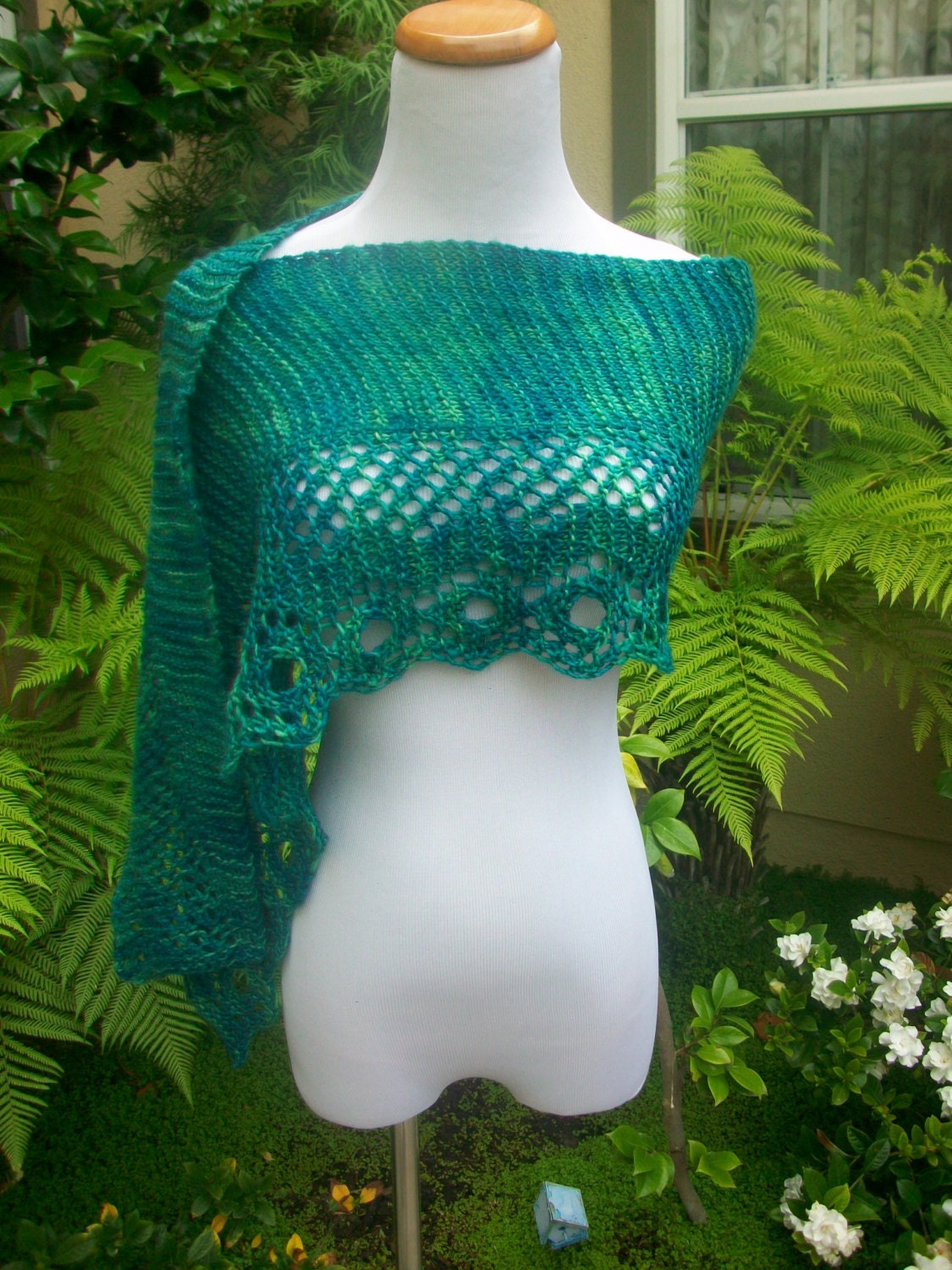 Green and Yellow Claddagh Ring Pure Merino Wool Lace Variegated Shawlette or Scarf