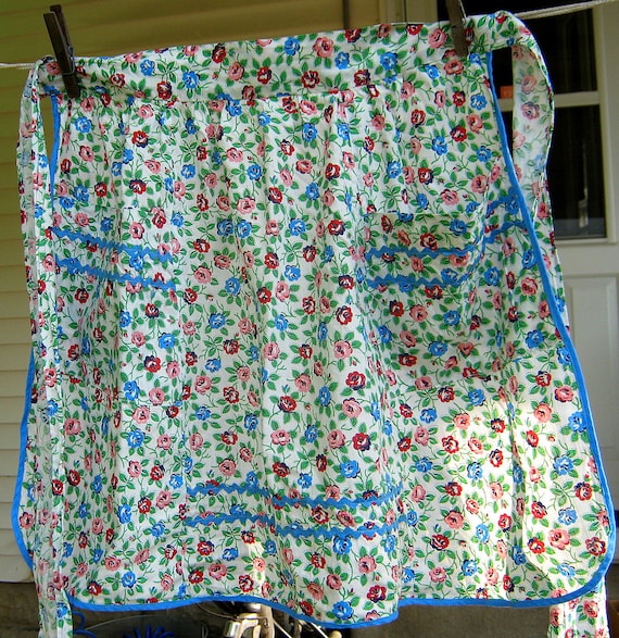 Vintage Kitchen Apron Pink Red Blue Rose Print Roses