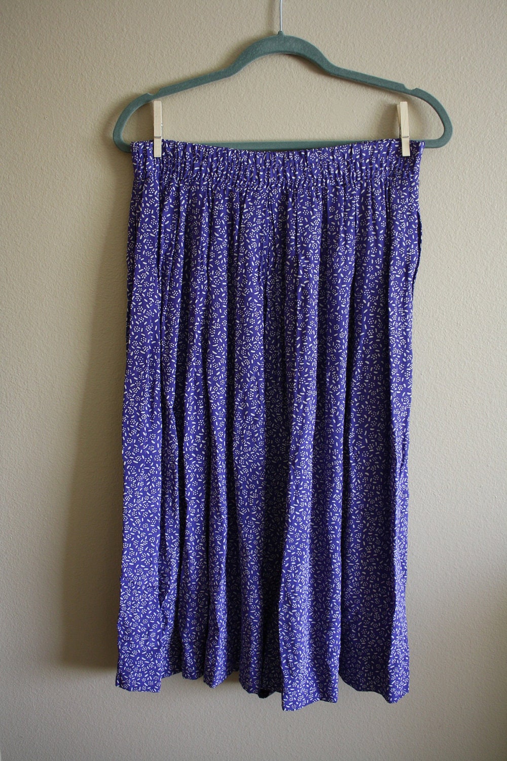 Vintage Blue/White Ditsy Floral Accordian Pleated High Waisted Midi Skirt Sz. S/M/L
