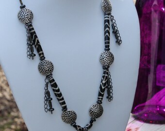 FREE SHIPPING Isla Portillos - Tribal Handmade Statement Necklace (Tribal, Ethnic, Resort) FREE Gift Box