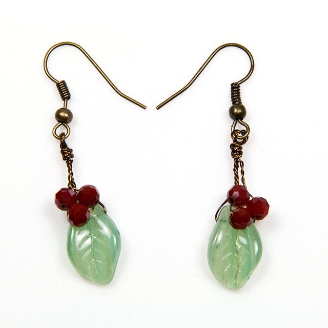 Christmas Earrings, Green and Red Dangle Earrings, Leaf Earrings, Nature Jewelry