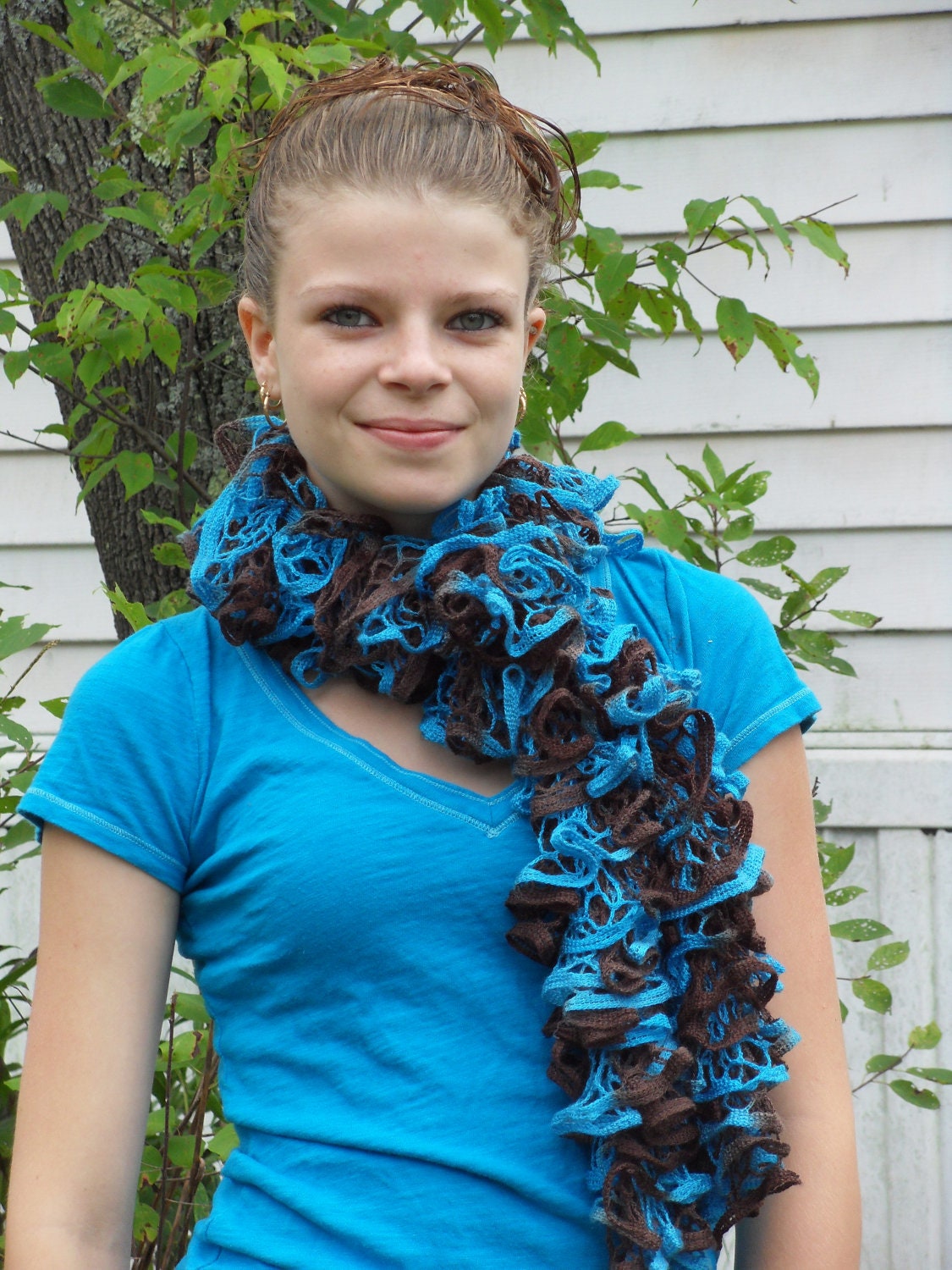Long chunky mesh ruffle scarf hand knit turquoise, brown, and aqua blue collegiate Starbella lace multicolored fall and winter fashion wear