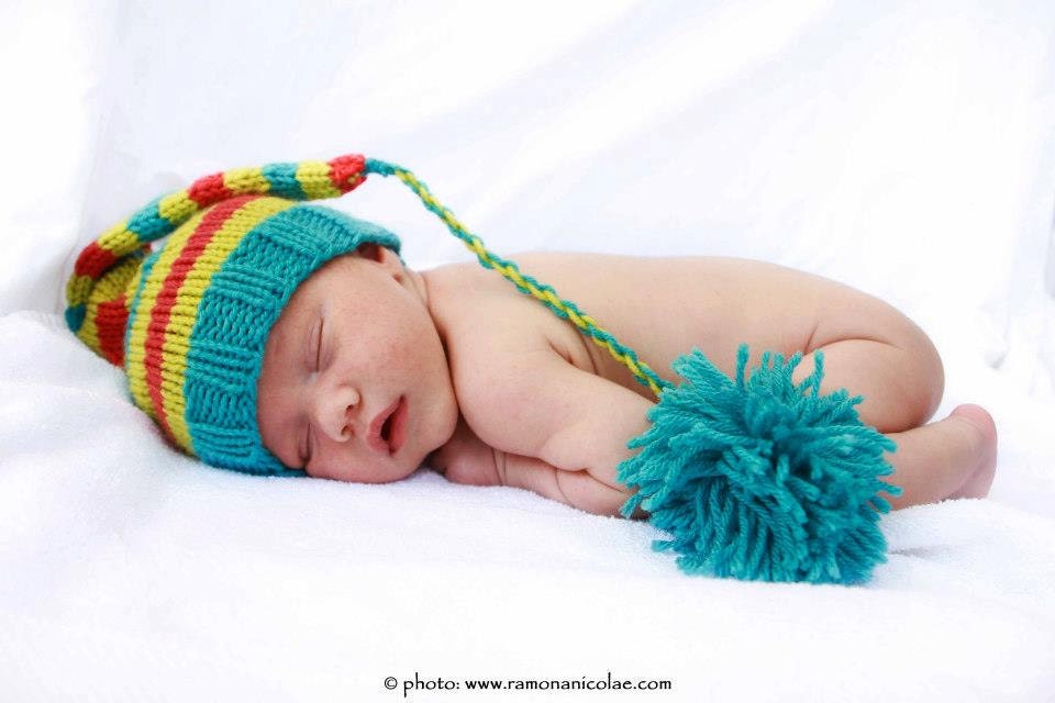 Newborn Baby Boy or Girl Knitted Striped Elf Hat with pom pom for Photography Props