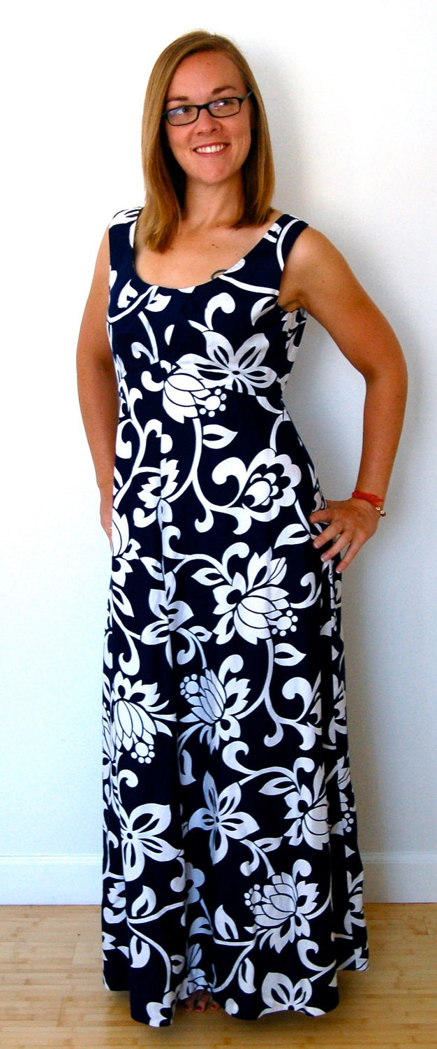 Vintage Dress - 1970s Hawaiian Royal Blue & White Floral Maxi Dress
