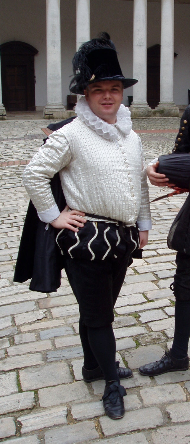 Men's Used Black & White Satin Elizabethan/Renaissance Reenactment Costume - Large/XL Size