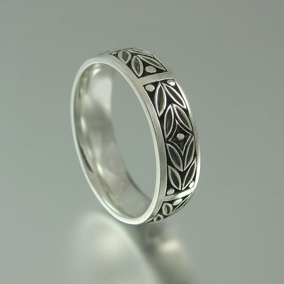EVERGREEN LAUREL mens wedding band 14K gold