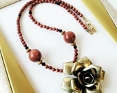 Brown Goldstone Beads Vintage Brass Metal Flower Focal Pendant Necklace