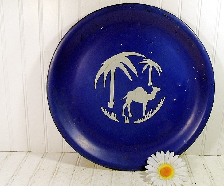Retro Camel Silhouette Oversized Round Metal Tray - Vintage Stencil ToleWare Painted Platter - Shabby Chic / BoHo Bistro Serving / Display