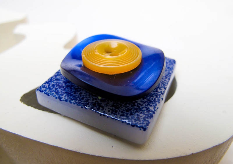 Unusual ring from recycled bathroom tile mosaic with blue and orange buttons - Mixed media jewelry by Lespetitsbuttons