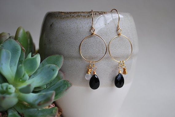 Black and white earrings - Black earrings - white earrings - Black onyx, moonstone, gold