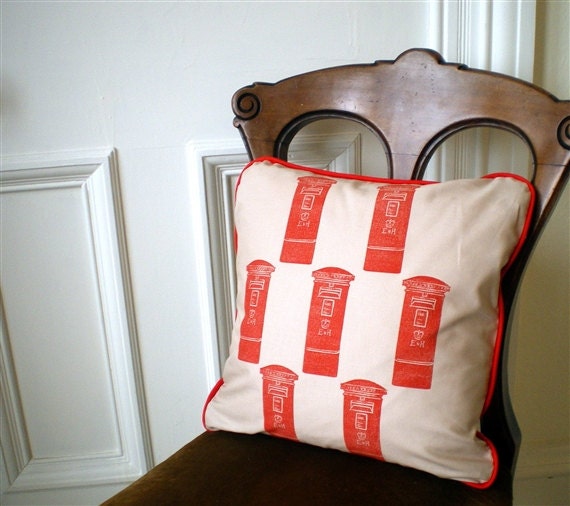 Scatter CUSHION  - Retro Traditional  - London British Red Post Box