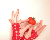 Vintage Styled Fingerless Gloves from Tiny Crochet Flowers, Romantic Red Party Queen