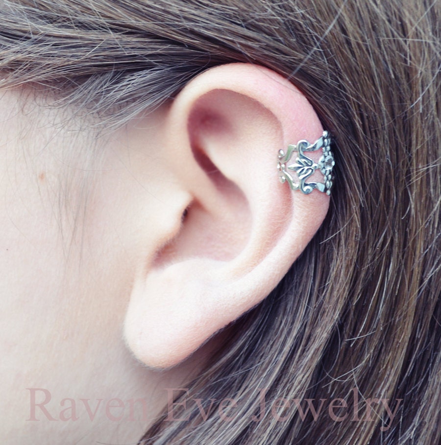 Filigree Ear Cuff Gothic Silver Tone Crystal stone accent Earring No Pierce non pierced ONE piece