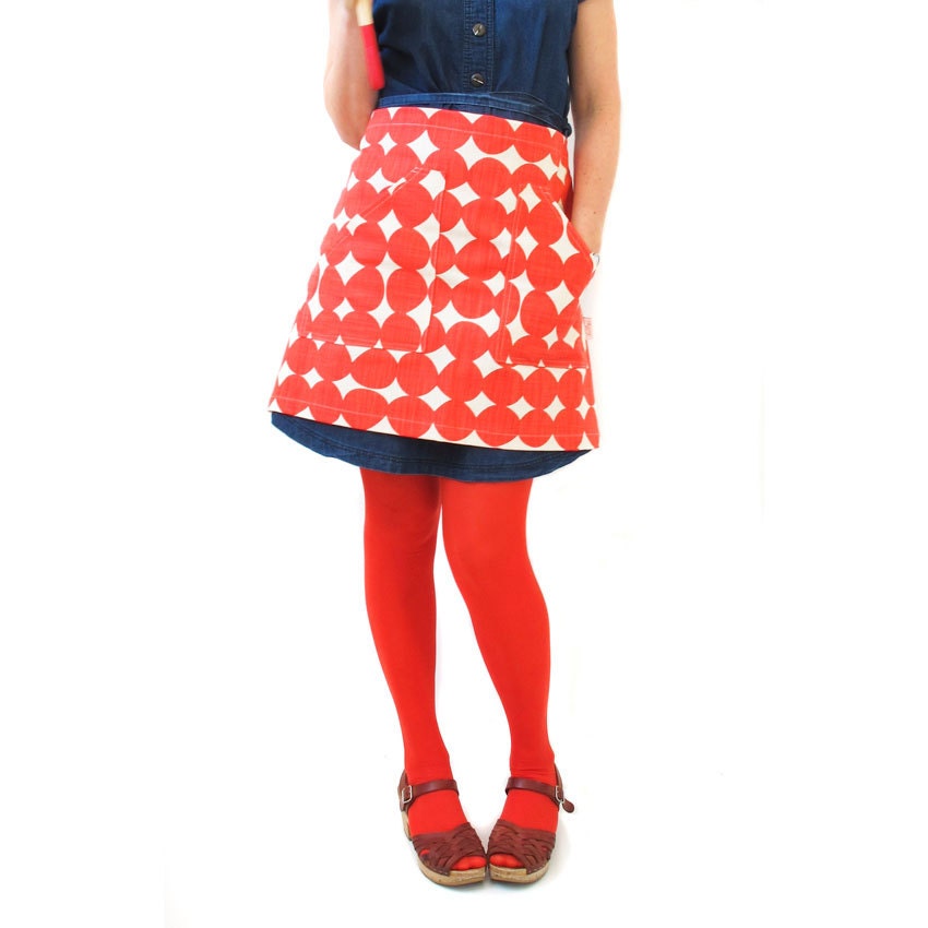 Cheeky Apron - Pebble, in lollipop / smudge / pollen