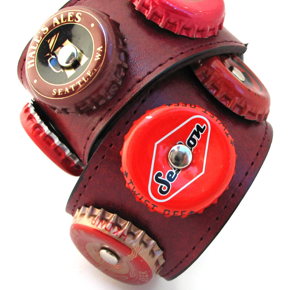 Red Wine Leather Dog Collar with Reclaimed Red Bottle Caps, Size S/M, Small to Medium Dog, to fit a 13-16in Neck, EcoFriendly, OOAK