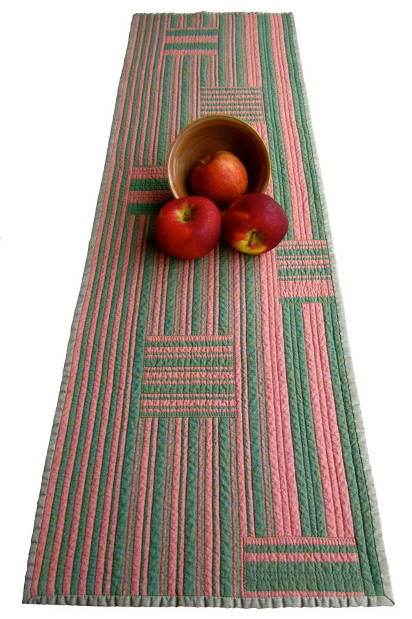 Table Runner - Quilted Patchwork - Farmhouse Chic - Cottage Home Decor