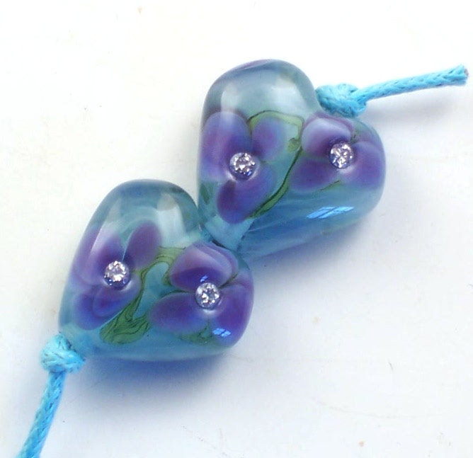 Handmade Lampwork Beads Sparkling Icy Violets Hearts set 2 earring Pair