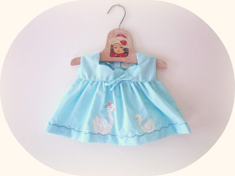 Vintage Swan Mama And Baby Top