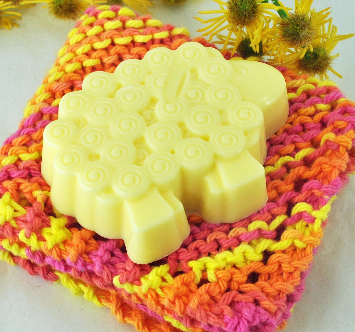 Soap Gift Set - Graceful Gardenia Scent - Sheep Soap on Cotton Cloth - Goats Milk Soap - Yellow Pink Orange