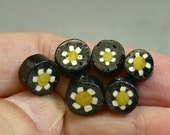 Vintage Glass Beads Venetian BLACK YELLOW WHITE Daisy Flowers 7-8-9mm Pkg6 gl862