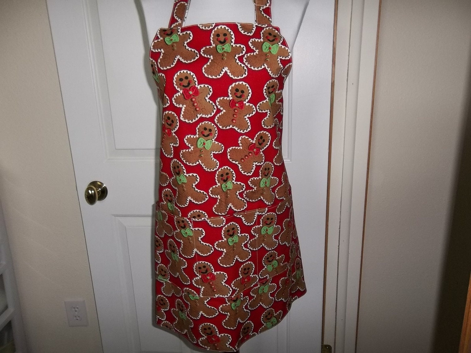 Full Christmas Apron Reversible Gingerbread Men Cookies on Red Background