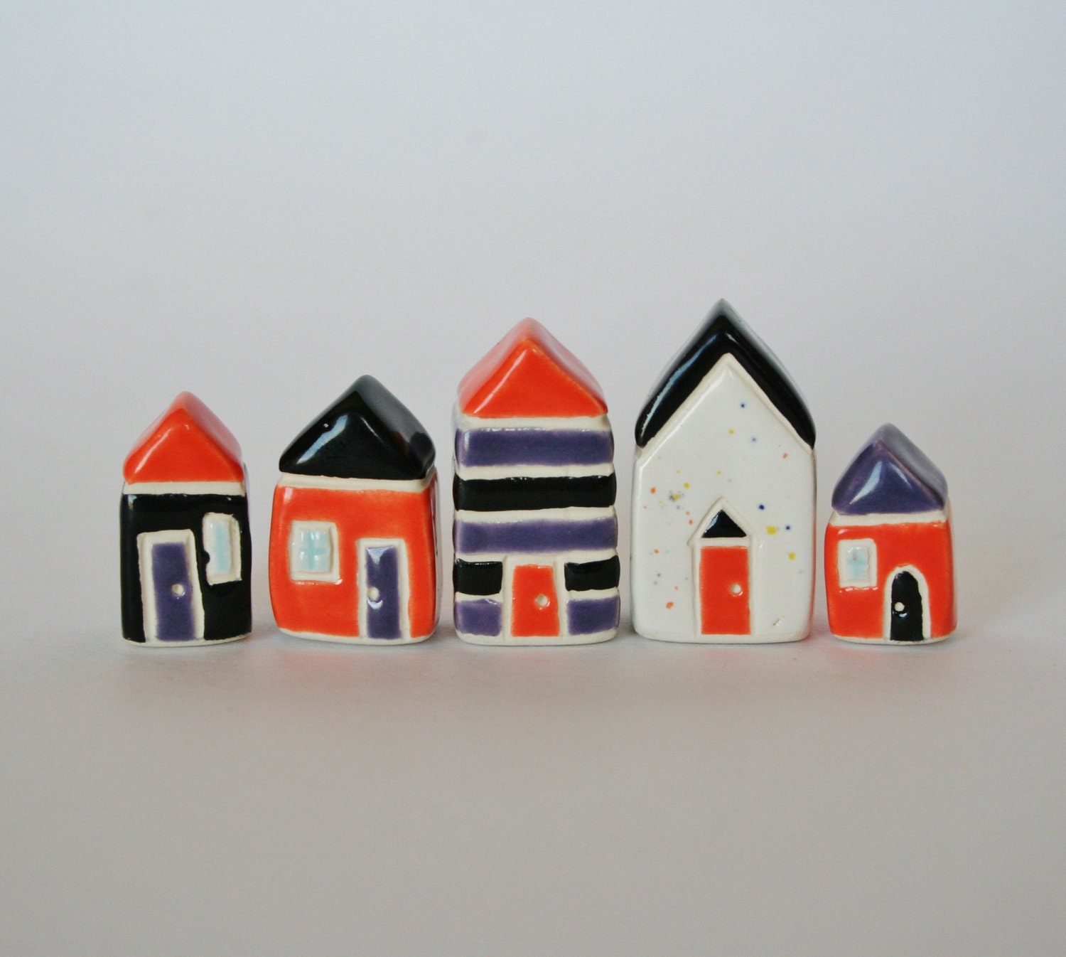 HALLOWEEN Village set of 5 houses orange black purple
