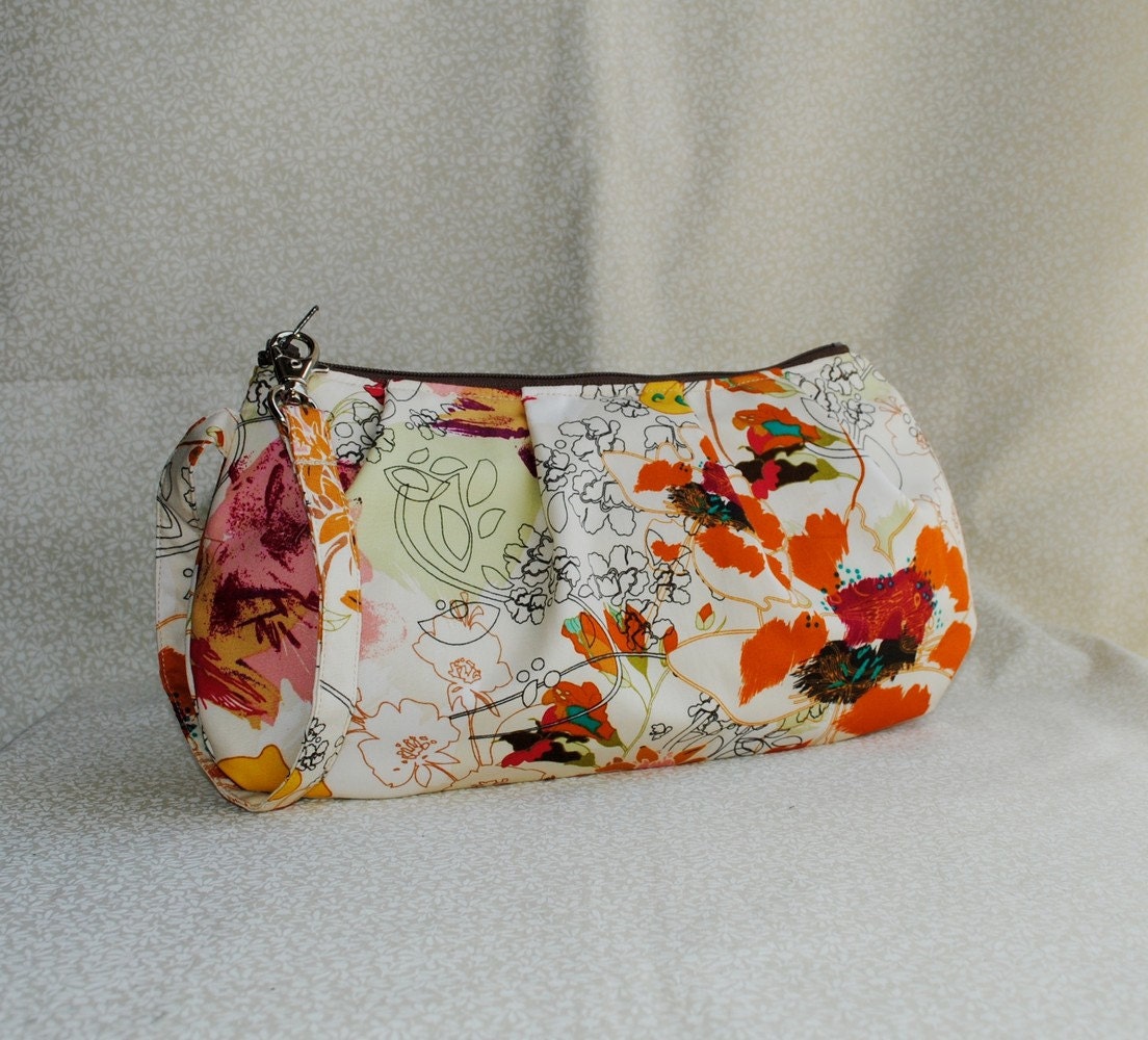 20% OFF - Pleated Wristlet Zipper Pouch - Wonderlust in Soleil