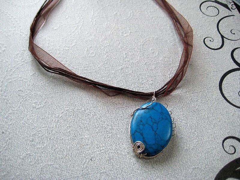 Wire wrapped turquoise pendant necklace
