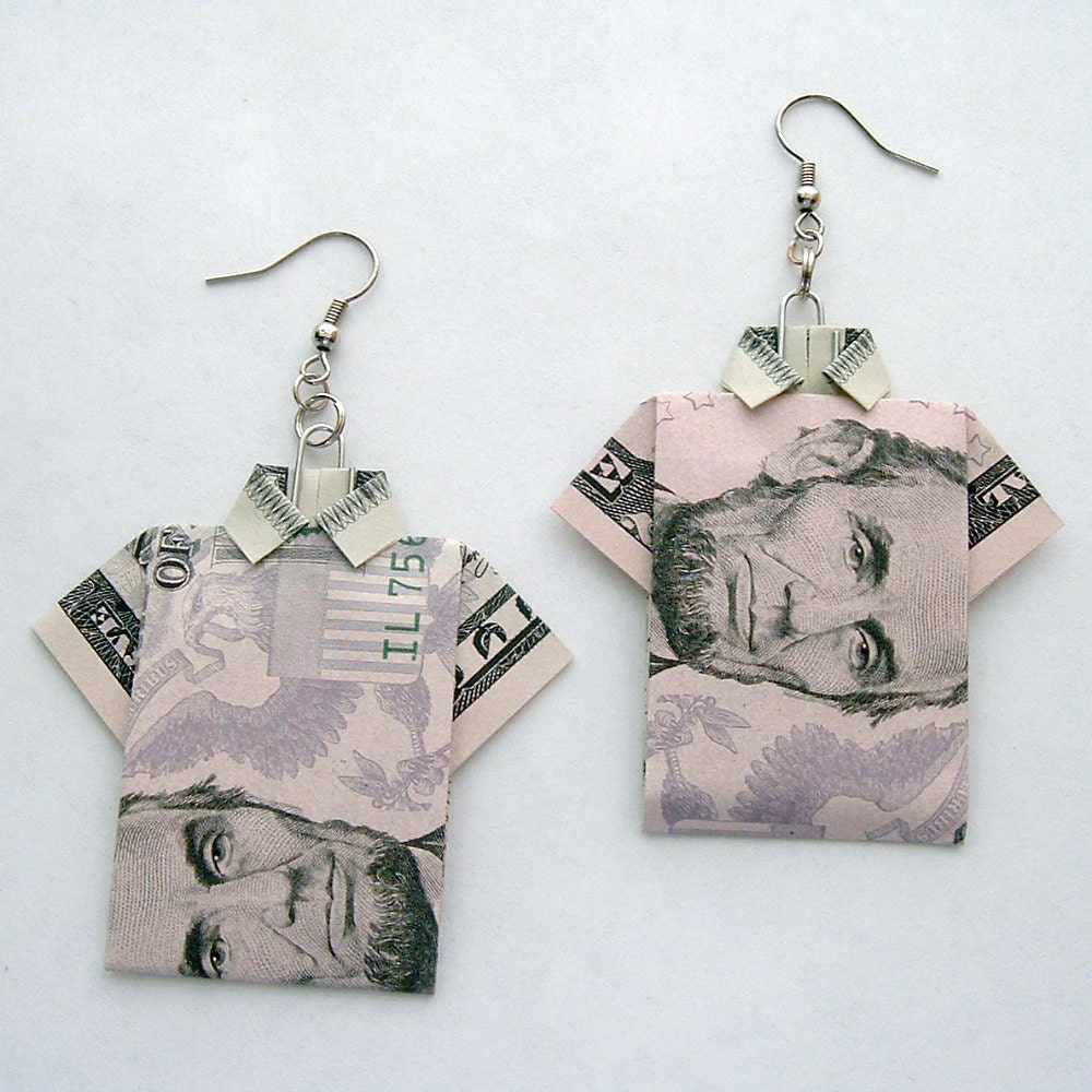 Five dollar money shirt earrings (obverse, with Lincoln's face)