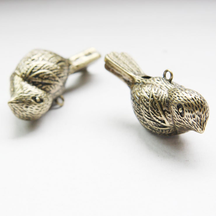 1pcs Antique Brass Tone Base Metal Pendant - Bird Whistle (132M-P-18B)